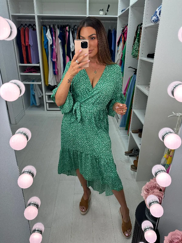 Jia Emerald Ditsy Print Ruffle Dip Hem Dress Casual chic unclassified dresses