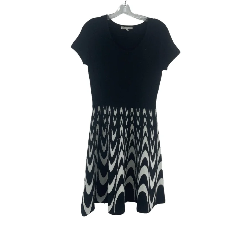 Sandra Darren Black White Wavy Knit Fit & Flare Dress Women’s Size M Preowned Knitted unclassified dresses