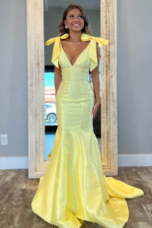 Yellow Mermaid Rhinestone V-Neck Pleated Bows Prom Dress with Train Flowy unclassified dresses